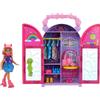 Barbie - Chelsea Playset Armadio, set pieghevole con bambola, armadio e vestiti, include 3 aree di gioco, 4 look completi e 15 accessori, giocattolo per bambini, 3+ anni, HXN03