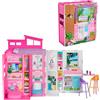 Barbie - Casa delle Vacanze, playset con 4 aree di gioco e 11 accessori decorativi inclusi, con cucina, bagno camera da letto e soggiorno, giocattolo per bambini, 3+ anni, HRJ76