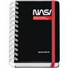 Dohe - Agenda scolastica 2024 2025 - Giorno per pagina, formato A6 (12 x 17 cm), chiusura ad anelli e gomma, spagnolo e inglese, 4 pagine di adesivi, da settembre a giugno, materiale scolastico - NASA