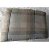 Corredocasa Plaid Imbottito Trapuntato Multiuso - Morbido e Accogliente, Ideale per Soggiorno, Letto e Relax - Coperta Elegante e Decorativa per Ogni Ambiente (Quadrettoni Grigio, Piccolo 120x160)