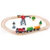 Hape Pista con trenino a batteria e gru - Include 10 binari in legno dritti e curvi per pista ad anello, Locomotiva n. 1 rossa e gru con magnete per bambini dai 3 anni