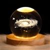 DRYFAL, Sfera di cristallo 3D con motivo galassia, luce notturna per bambini a forma di sfera in vetro, lampada da notte con base in legno, tema fantasy con alce, decorazione in cristallo, con LED