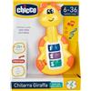 Chicco Chitarra Giraffa, Baby Senses, Bilingue, Primo gioco parlante musicale, Facile da Afferrare, Con 3 Tasti per imparare la prime Note Musicali, Lettere e Parole in Italiano e Inglese, 6-36 mesi