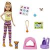 Barbie - Siamo in Due Campeggio con Stacie, PlaySet con Bambola Alta 25cm, Cagnolino, Tenda per Cucciolo, Trasportino, Foglio di Adesivi e Accessori da Campeggio, 3+ Anni, HDF70