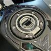 Resin Bike Adesivi Moto Compatibile con Yamaha Tracer 7 2021. Protezione Tappo Serbatoio da Urti e Graffi. Adesivo 3D Resinato per Tappo Effetto Metallizzato