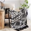 CASAAGUSTO Coperta decorativa in stile bohémien, in flanella stampata con nappa, per sedia, letto, divano, divano (50 x 60 cm, bianco e nero)