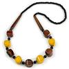 Avalaya Collana lunga con perline di legno gialle/marrone/nero, lunghezza 80 cm