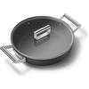 Smeg, Tegame Antiaderente CKFD2811BLM con Coperchio Incluso, Diametro 28 cm, Maniglie Laterali in Acciaio Inox, Per Tutti i Piani Cottura, Fino a 250° in Forno, Capacità 3,7L, Nero