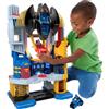 Fisher-Price Imaginext DC Super Friends - Super Quartier Generale, playset con luci e suoni alto 60 cm, con personaggi Batman e Superman, Batmoto e tanti accessori inclusi, giocattolo per bambini, 3+ anni, HNW08