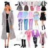 Xerteam 17 vestiti per bambola, 1 cappotto lungo, 2 cappotto corto in peluche, 3 top, 2 abiti, 3 pantaloni, 1 cappello, 2 cintura, 1 collana, 1 borsa, 1 tacco alto e 1 stivali, compatibile con Barbie da 29 cm