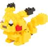 Bandai - Nanoblock - Pikachu - Pokémon - Mini statuina in mattoncini - Gioco di costruzione - Kit di costruzione per la figura di Pokémon Pikachu in stile pixel - NBPM001