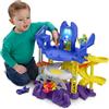 Fisher-Price DC Batwheels - Batcaverna Lancia e Sfreccia, playset pista ispirato alla Batcaverna con 3 piani di gioco, luci e suoni, include 2 macchinine, giocattolo per bambini, 3+ anni, HYR74