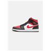 NIKE AIR JORDAN 1 MID