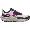 NIKE Air Zoom Pegasus 39 Shield, Sneaker Donna, Light Bone/Vivid Purple-Cobblestone, 42 EU