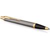 Parker IM Penna a Sfera | Laccatura Grigia con Pennino Dorato | Punta Media | Ricarica di Inchiostro Blu | Regali di Laurea Perfetti