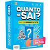 The World Game Quanto ne sai? - Versione Italiana - Giochi da Tavolo Adulti con 1200 Domande - Divertente Gioco di Trivia - Giochi di Società con Carte di Trivia - Giochi da Viaggio per Famiglia e Adolescenti