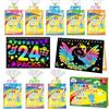 ZMLM 24 Scratch Art Bambini Kit Disegno con 24 Stencil 24 Penna in Legno - Gadget Compleanno Bambini - Regalini Fine Festa Compleanno per Bambina Bambino Alunni 3-12 Anni Anno