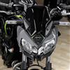 Resin Bike Adesivi Moto Compatibile con Kawasaki Z650 2024-2025 Nera. Protezione Cupolino Frontale da Urti e Graffi. Adesivi Resinati con Effetto 3D Made in Italy
