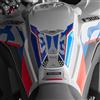 Resin Bike Adesivi Moto Compatibile con BMW F 900 GS Adventure 2024-2025 Ride Pro. Protezioni Paraserbatoio da Urti e Graffi. Adesivi Resinati con Effetto 3D Made in Italy
