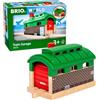 BRIO World - 63357400 - Capanno girevole per locomotive con porta avvolgibile, accessori per treni in legno BRIO, giocattoli per bambini dai 3 anni in su