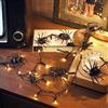 Lights4fun Catena Luminosa con 35 Luci LED e Ragni a Pile con Timer da 1,7 m Decorazione per Halloween Interni ed Esterni