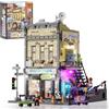 FUNWHOLE Negozio di Skate Set di mattoncini luminosi - Collezione Skate Store Street Fusion City con luci LED, Kit di costruzione modulare con 1573 pezzi per adulti e adolescenti