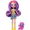 Enchantimals Sunshine Beach - Sabindra il Bradipo e amica Tang, bambola con gonna rimovibile, cerchietto floreale e accessori, amico cucciolo incluso, giocattolo per bambini, 4+ anni, HRX82