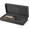 Parker 51 penna a sfera | Corpo prugna deluxe con finiture in oro | Punta media in oro 18 carati con ricarica di inchiostro nero | Confezione regalo