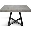 Tavolo FORTE DEI MARMI in legno, finitura grigio cemento e base incrociata in metallo antracite, allungabile 95×90 cm - 145 x 90 cm