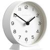 Newgate® M Orologio da scrivania Mantel Echo | Design moderno a tondo | Bianco | Numeri facili da leggere | Stile contemporaneo per scrivania, tavolo, mensola o comodino