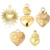 SUNNYCLUE Scatola 10 Ciondoli In Vero Acciaio Inossidabile Placcato Oro 18K A Cuore Sacro, Corona di Spine, Cuori Devozione, Cuore D'Amore Dorato