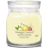 YANKEE CANDLE Signature Jar Candles Iced Berry Lemonade 368g - Candela Profumata