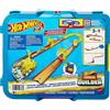 Hot Wheels - Box Track Builder con 1 veicolo Hot Wheels incluso, confezione modulabile con 12 pezzi di pista e accessori a Tema Energia inclusi, giocattolo per bambini, 4+ anni, HMC03