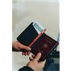 Porta passaporto personalizzato Trackmate rintracciabile in rPET RCS personalizzate o neutre
