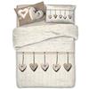 PENSIERI DELICATI Parure Copripiumino Matrimoniale 100% Cotone, Completo di Sacco 250x200cm e 2 Federe 52x82cm, Made in Italy, Copripiumino Lavabile In Lavatrice A 30°, Fantasia Cuore Appeso Beige