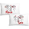 Puzzletee Coppia Federe per San Valentino con Nomi Personalizzabili Cuori Idea Regalo Fidanzati Uomo e Donna (Omini Innamorati i Love You, Arco Freccia)