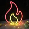 DAKABUKA Segno al Neon Fiamma Luce Led Fiamma per Decorazione da Parete Fiamma a Forma di Luce USB o a Batteria Segno al Neon per Fuoco per Bambini Ragazzi Camera Festa Bar Compleanno