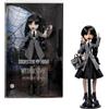 Monster High Mercoledì, bambola e accessori, Mercoledì Addams da collezione in uniforme Nevermore Academy con Mano; zaino e piedistallo per bambola, HXJ04