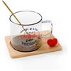 ICE TOYS Set Regalo Tazza in Vetro con Messaggio d'Amore, Cucchiaino Dorato, Base in Legno, Decorazione Cuore Perfetto per San Valentino e Regala a Chi Che Ami (Tazza)