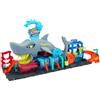 Hot Wheels 'Let's Race' Netflix - Mega Squalo Autolavaggio, pista con rullo di schiuma e cancelli mobili, funzione cambia colore e macchinina Color Reveal inclusa, 3+ anni, HTN82