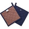 Encasa XO Encasa Presine in cotone resistente al calore con anello per appenderle - Set di 2 -Scotch Blue - Tappetino caldo trapuntato multiuso per cucina, campeggio, barbecue e microonde - 21 cm