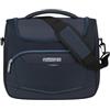 American Tourister Beauty case morbido con tracolla removibile e regolabile. Dispone di un ampio scomparto principale chiuso con zip, tasche interne e divisori. Presenta una tasca frontale chiusa co