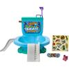 Hot Wheels Skate - Tira lo Scarico e fai Skateboard, playset a forma di water con 2 rampe di carta igienica e un rail, scarpine e 1 tavola fingerboard inclusi, giocattolo per bambini, 5+ anni, HXL16