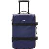 K-way Il trolley da viaggio Blossac S è realizzato in nylon con tessuto di rinforzo alla base. L'accessorio presenta quattro ruote che seguono ogni movimento, tasche funzionali per organizzare il con.