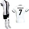 Generico Kit Maglietta Bianconera Ronaldo 7 Pantaloncino e Calzettoni creata utilizzando Maglia Replica Autorizzata per Adulto (IT, Testo, L, Regular, Regular, Bianco)