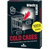 moses 90191 Black Stories Cold Cases, 50 enigmi Intorno ai Capelli True-Crime, Gioco di Carte Krimi con Variante di Gioco e punteggi, Gioco di Puzzle per Ragazzi e Adulti, Bianco
