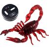 Escomdp Scorpione radiocomandato realistico con telecomando a forma di animale, elettronico, giocattolo spaventoso per Halloween, regalo di compleanno per bambini (rosso)