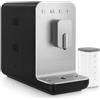 Smeg, Macchina da Caffè Espresso Automatica BCC13BLMEU, Sistema Latte, Macinacaffè Integrato, Sistema Thermoblock, Serbatoio 1,4 L, Cassetto Raccogligocce Rimovibile, Dimensioni Compatte, 1350W, Nero