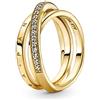 PANDORA Signature Anello con pavé incrociato a tripla banda placcato in oro 14k con zirconi cubici trasparenti, 54