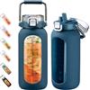 BLUEGO 2L Bottiglia d'acqua in vetro con manico in acciaio inox, manicotto in silicone e cannuccia per palestra, ufficio e sport all'aperto, senza BPA, Blu scuro
